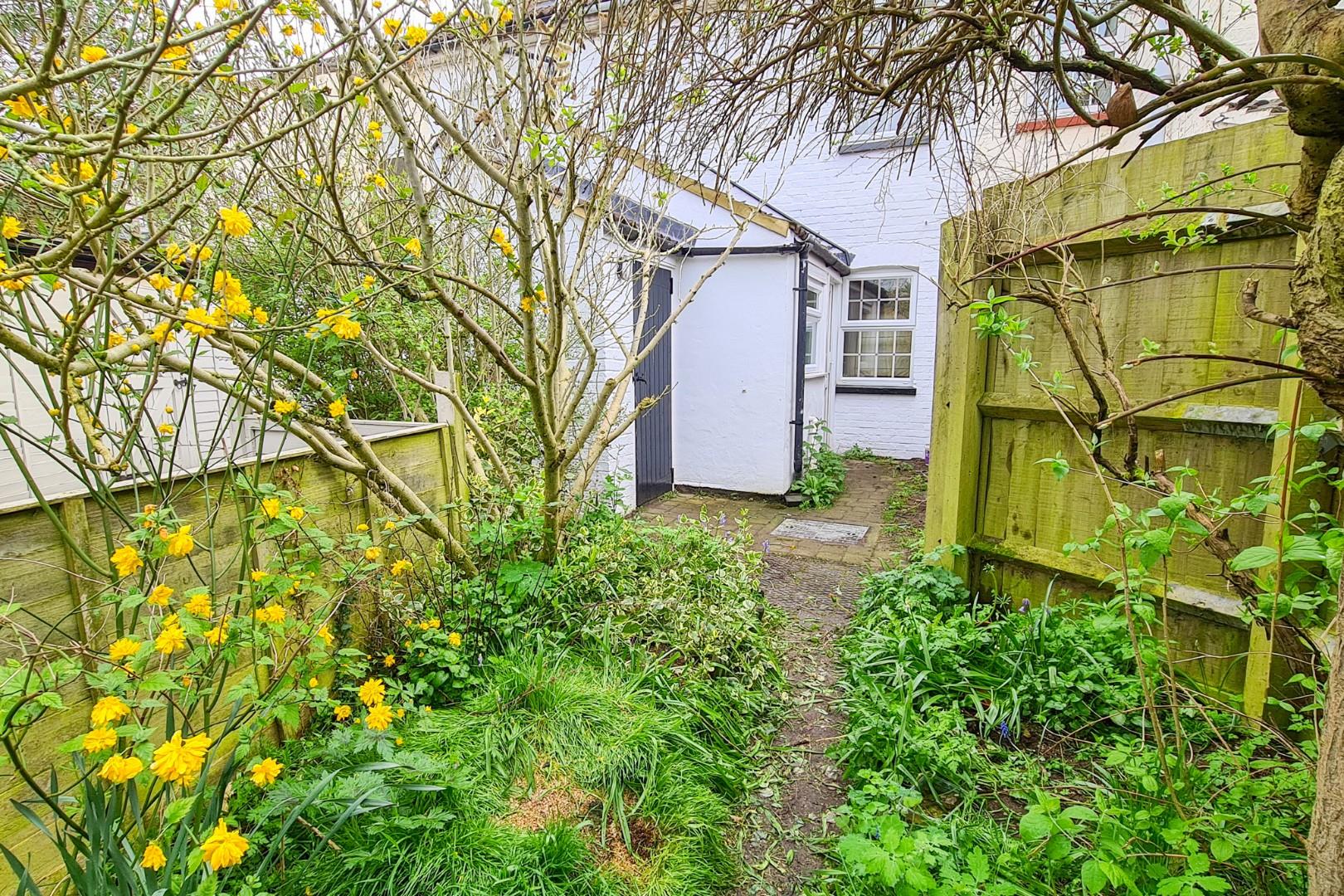 Plantation Road, Leighton Buzzard Quarters Estate Agents